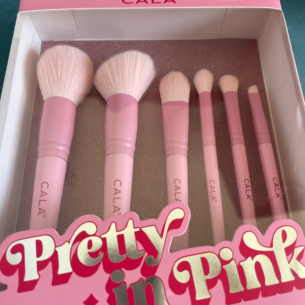 CALA 6 Pc Face and Eye Brush Set Pretty in Pink